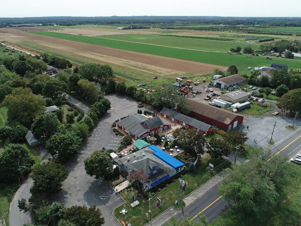 3225 Sound Ave, Riverhead, NY 11901