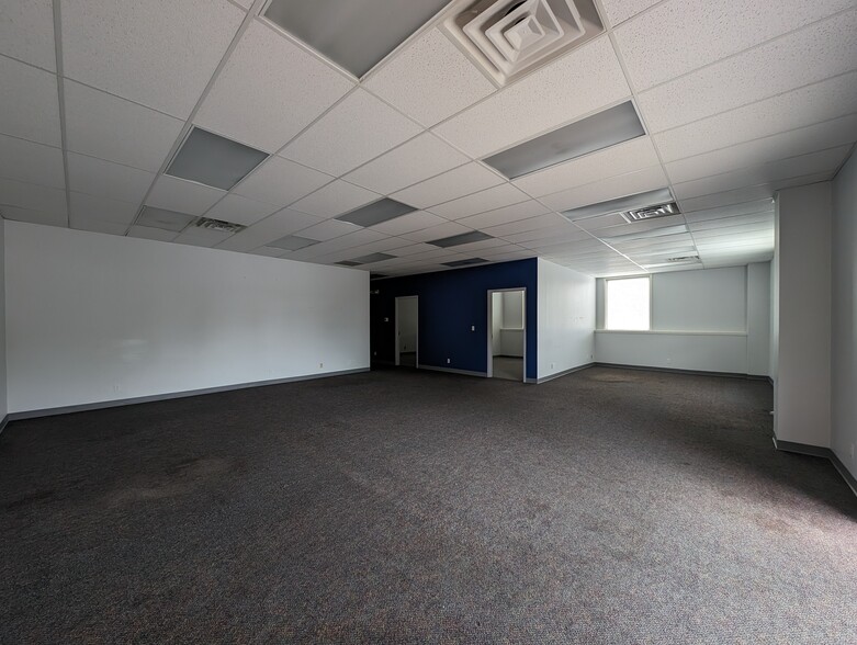 401 S Earl Ave, Lafayette, IN for lease - Interior Photo - Image 3 of 49