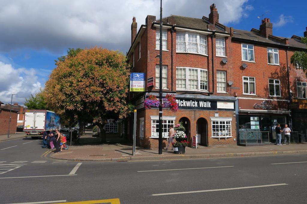 Uxbridge Rd, Pinner for lease Building Photo- Image 1 of 3