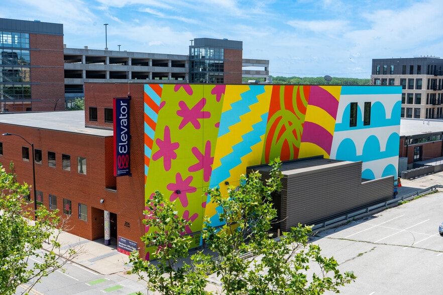 Elevator, a Co-Warehousing Community - Warehouse