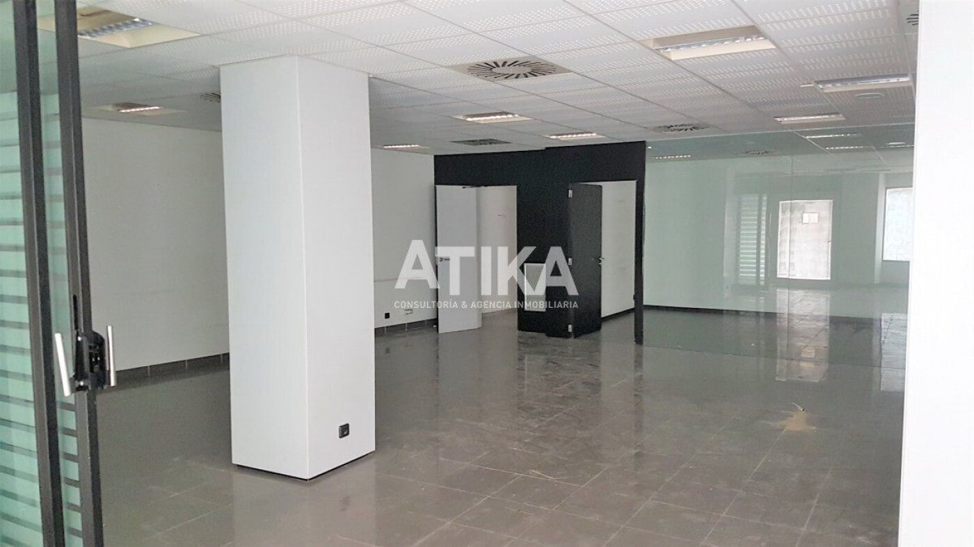 Retail in Albaida for sale Building Photo- Image 1 of 16