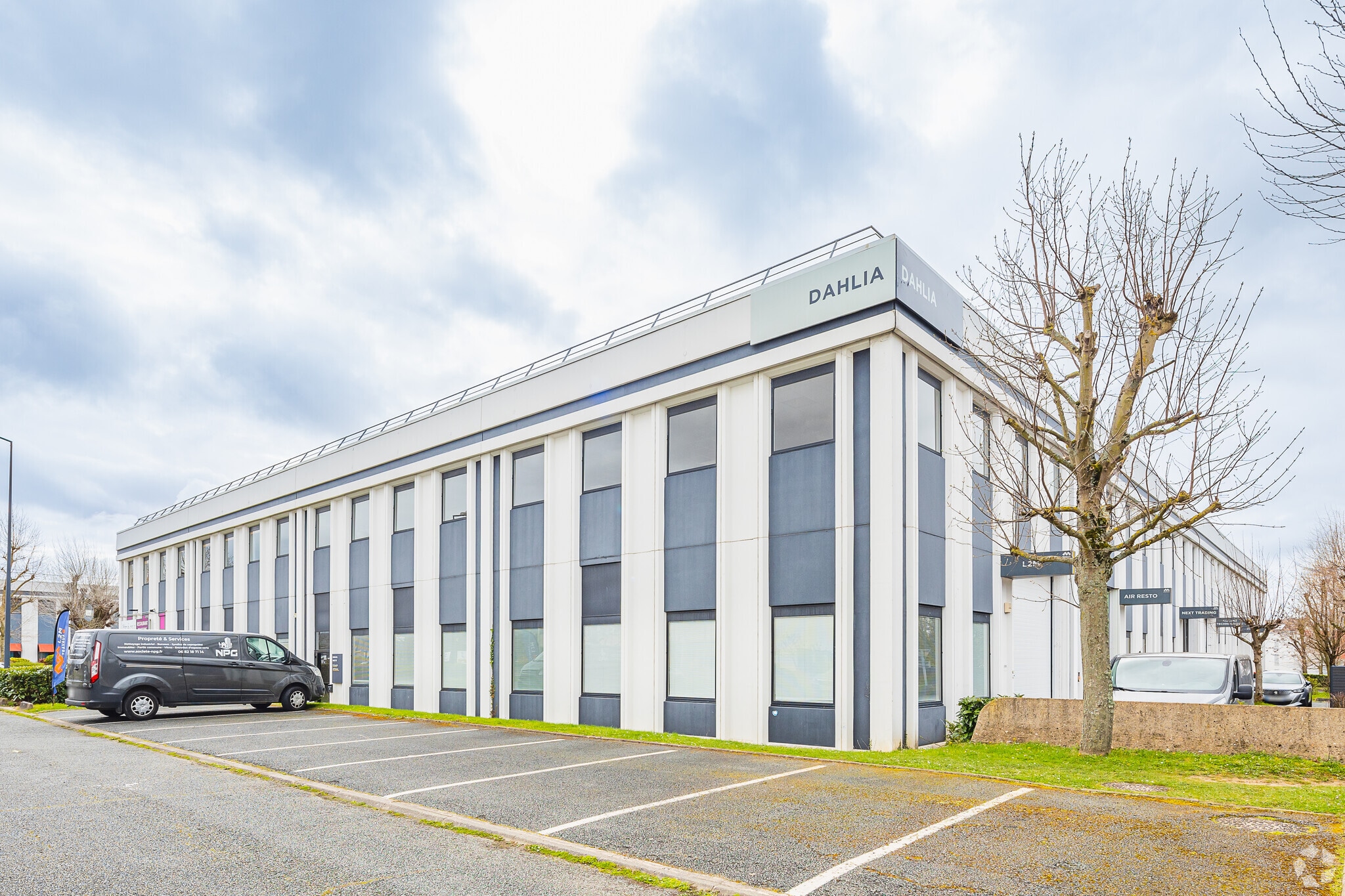 10 Avenue Du Québec, Villebon-sur-Yvette for lease Primary Photo- Image 1 of 3