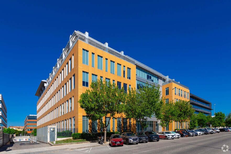 Office in Avinguda del Maresme, 33, Cornellà de Llobregat for lease - Building Photo - Image 2 of 6