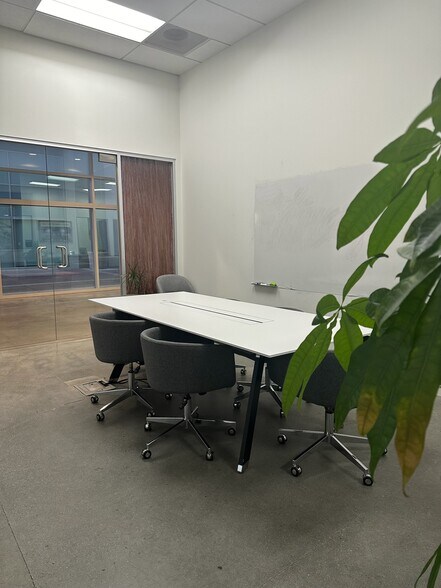 9040 Brentwood Blvd, Brentwood, CA for lease - Building Photo - Image 3 of 7