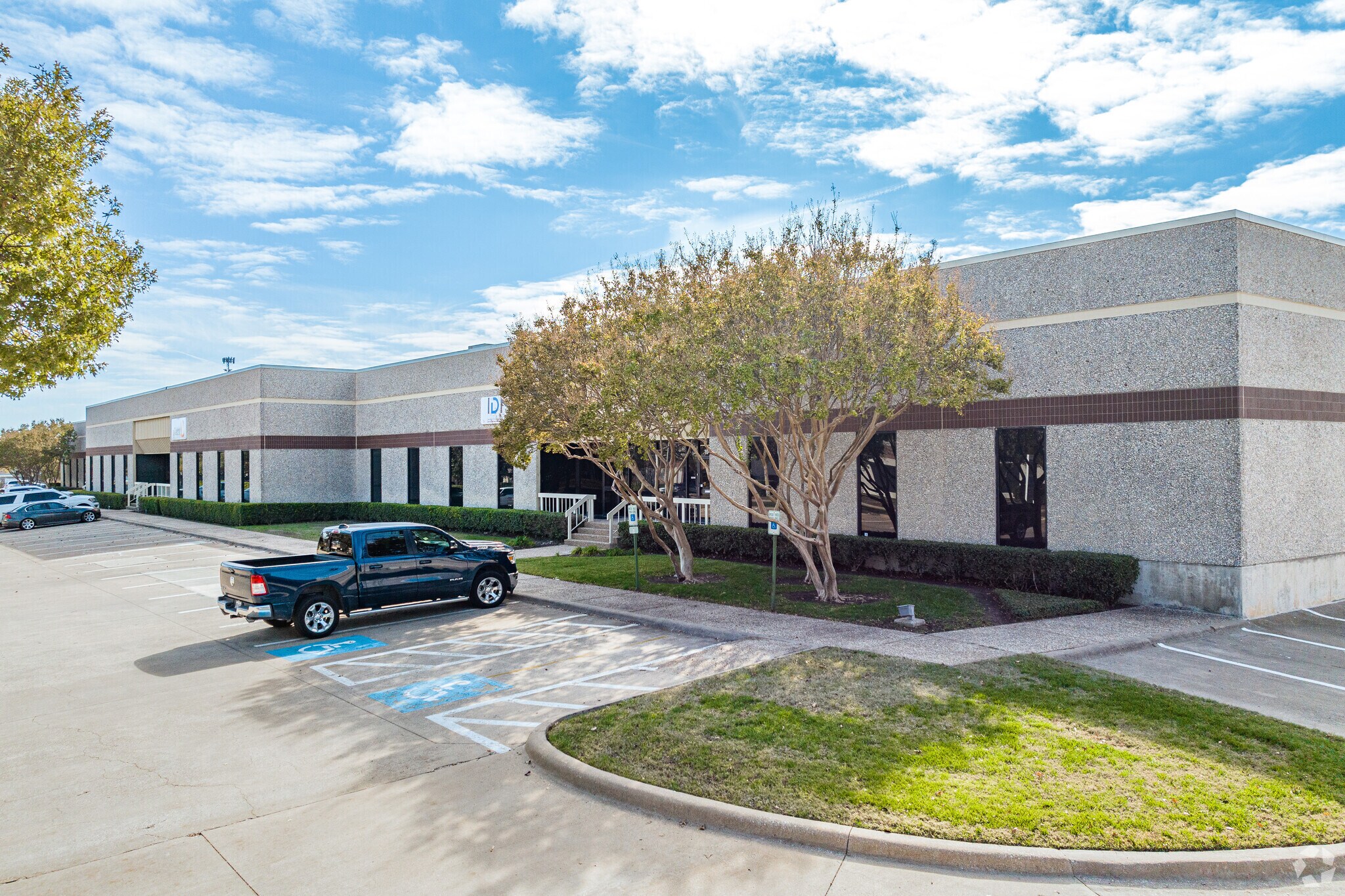 10460-10490 Markison Rd, Dallas, TX for sale Primary Photo- Image 1 of 1