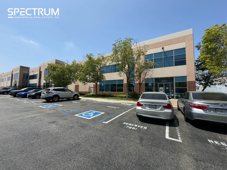 7691 N San Fernando Rd, Burbank, CA for lease - Building Photo - Image 1 of 15