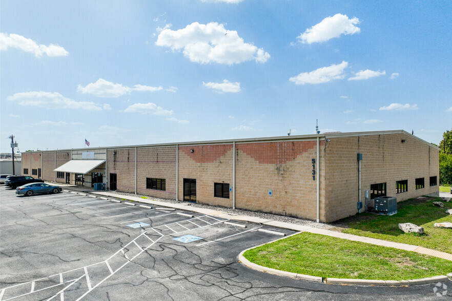 5131 Beckwith Blvd, San Antonio, TX for lease - Building Photo - Image 1 of 4