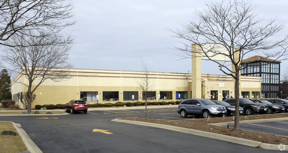 7455 Jensen Blvd, Hanover Park, IL for sale - Primary Photo - Image 1 of 6