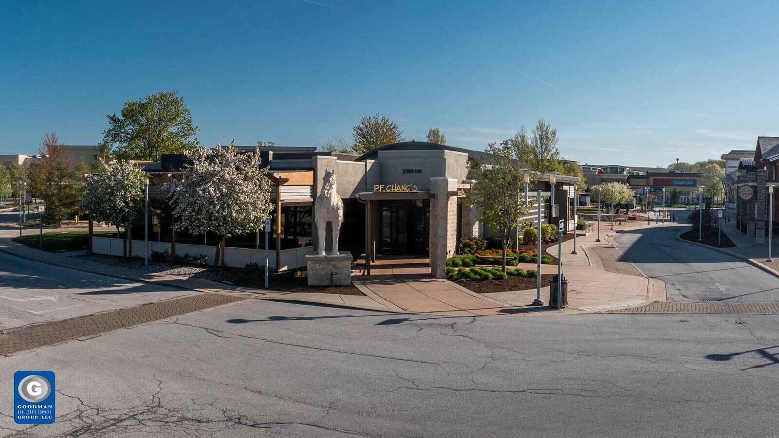 2300 Village Dr W, Maumee, OH 43537