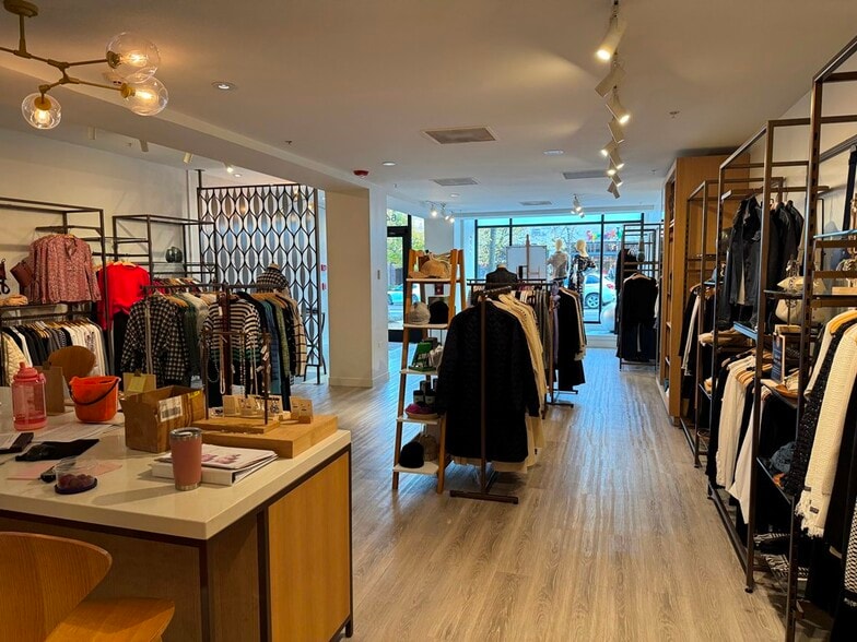 643 Central Ave, Highland Park, IL for lease - Building Photo - Image 2 of 9