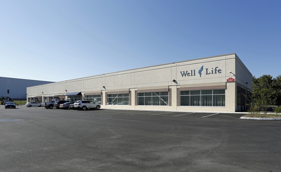 2 1st Ave, Peabody, MA for lease Building Photo- Image 1 of 13