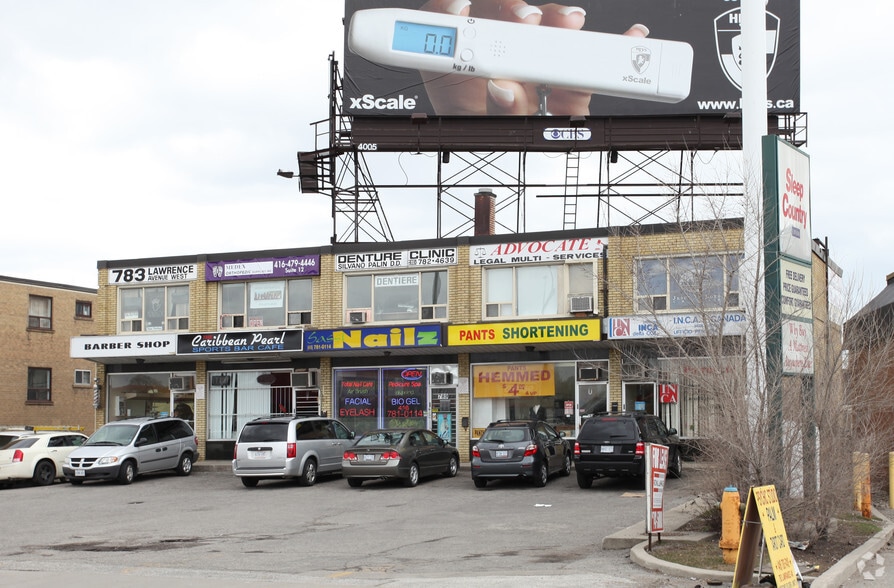 783-793 Lawrence Ave W, Toronto, ON for lease - Building Photo - Image 2 of 6