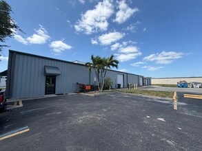 3150 Metro Pky, Fort Myers, FL for lease Interior Photo- Image 2 of 2