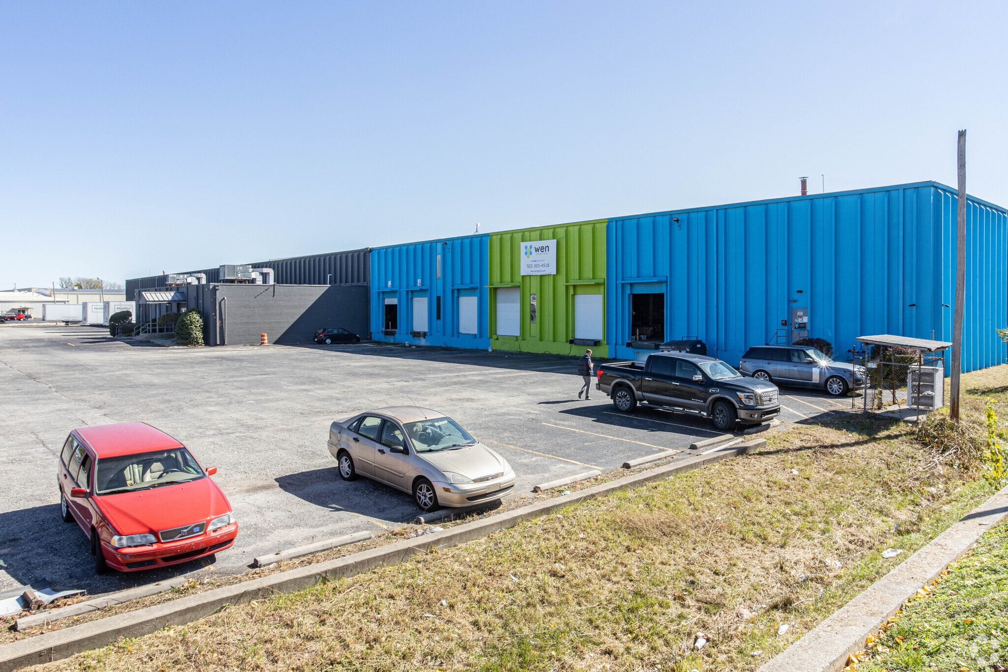 2900 Fern Valley Rd, Louisville, KY for lease Primary Photo- Image 1 of 8