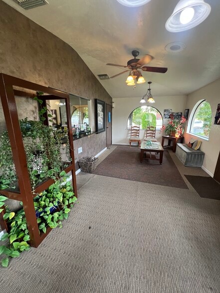 645 W 6th St, Reno, NV for sale - Interior Photo - Image 2 of 6