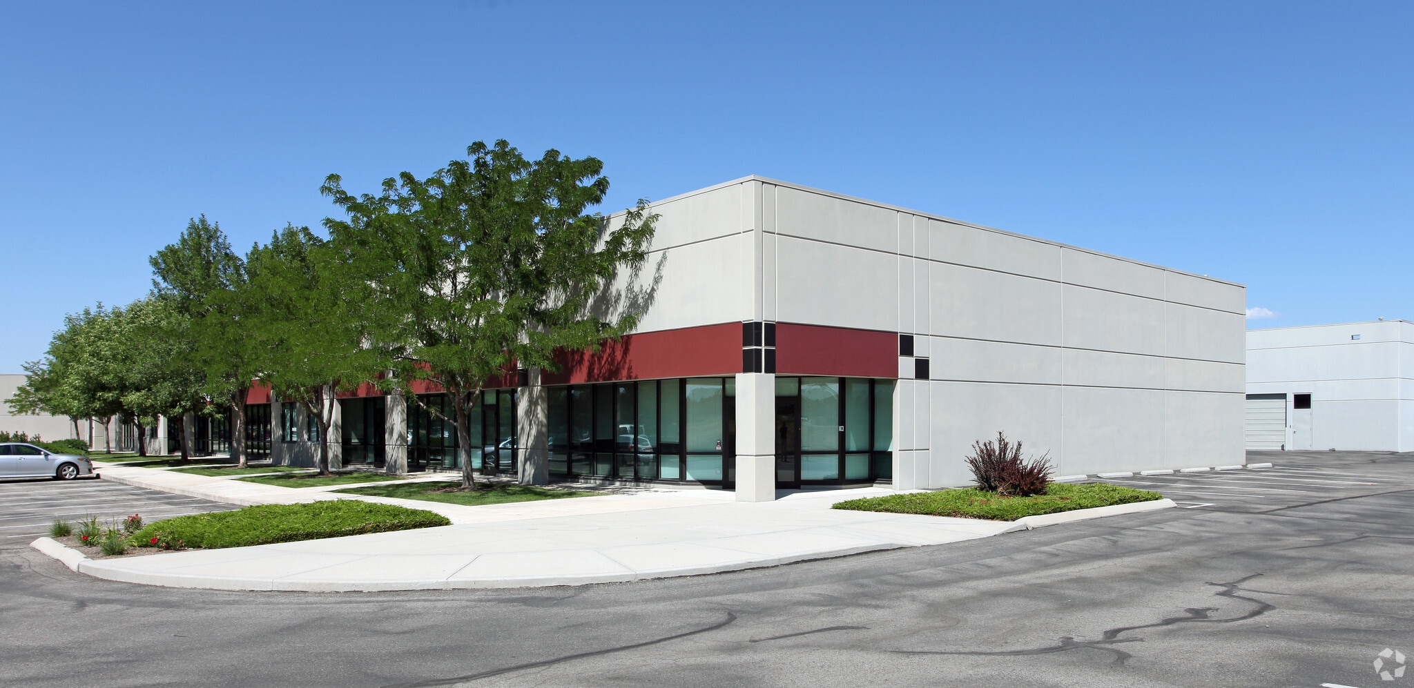 9941-9955 Emerald St, Boise, ID for lease Primary Photo- Image 1 of 10