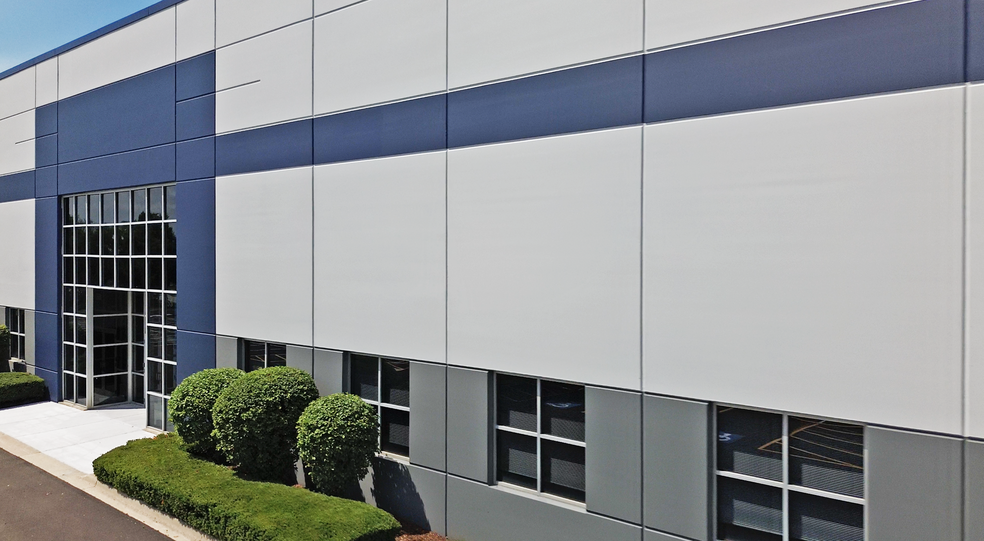 155 Fort Hill Dr, Naperville, IL for lease - Building Photo - Image 1 of 3