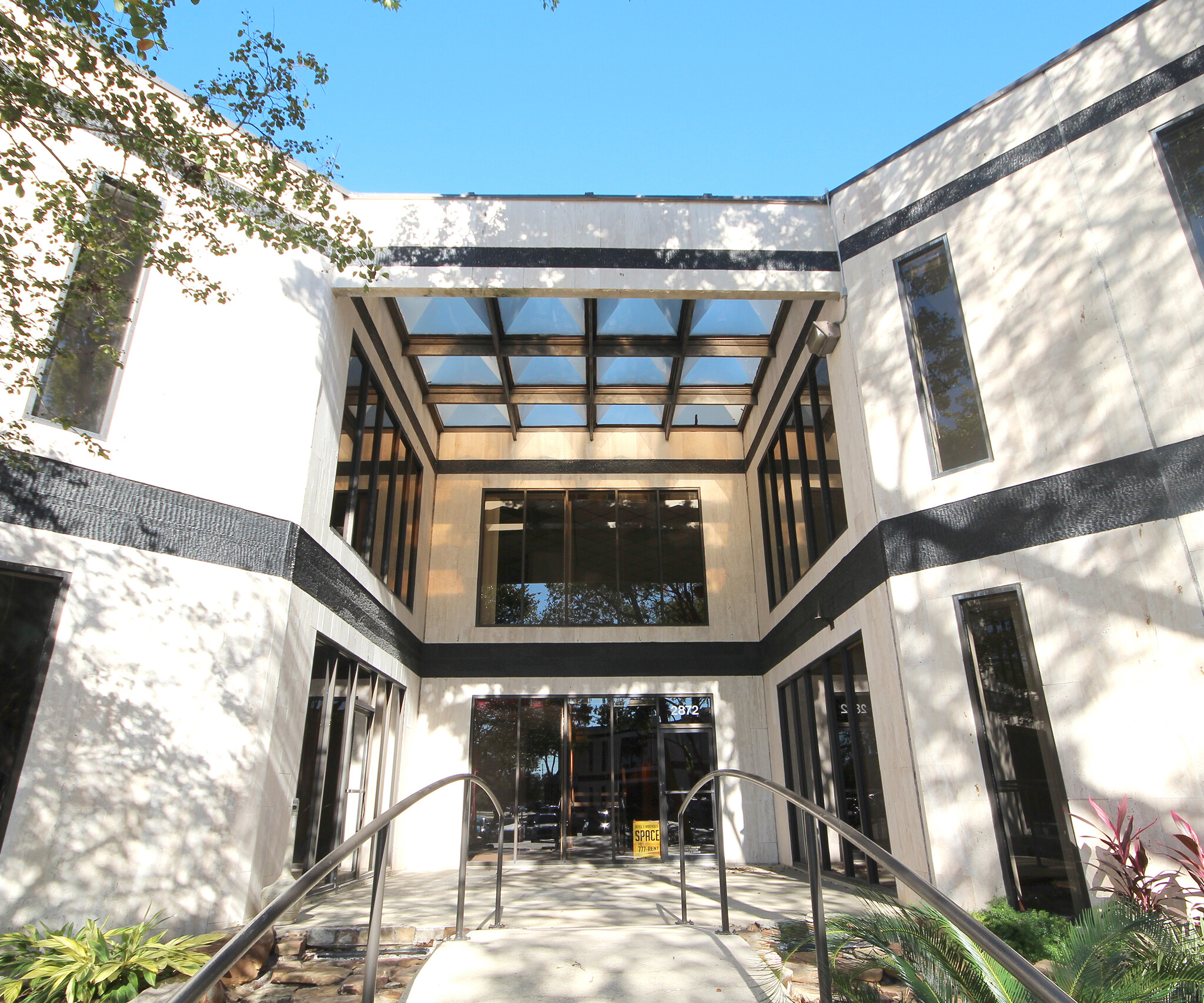 2800 Antoine Dr, Houston, TX for lease Building Photo- Image 1 of 6