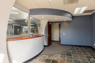 455 Kehoe Blvd, Carol Stream, IL for lease Interior Photo- Image 2 of 7