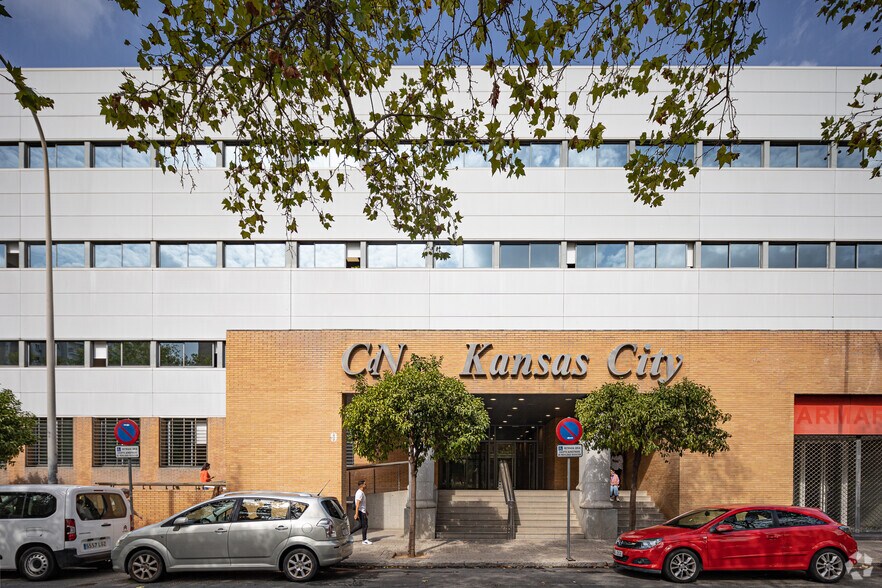Avenida Kansas City, 9, Seville, Sevilla for lease - Building Photo - Image 3 of 4