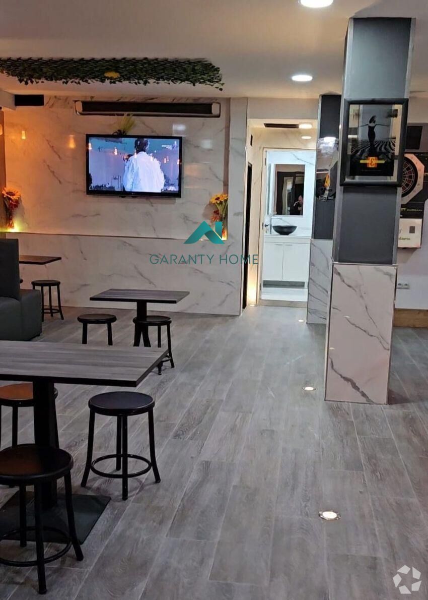 Multifamily in Madrid, Madrid for sale Interior Photo- Image 1 of 2