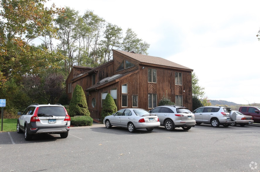 553 Portland Cobalt Rd, Portland, CT for lease - Building Photo - Image 3 of 13