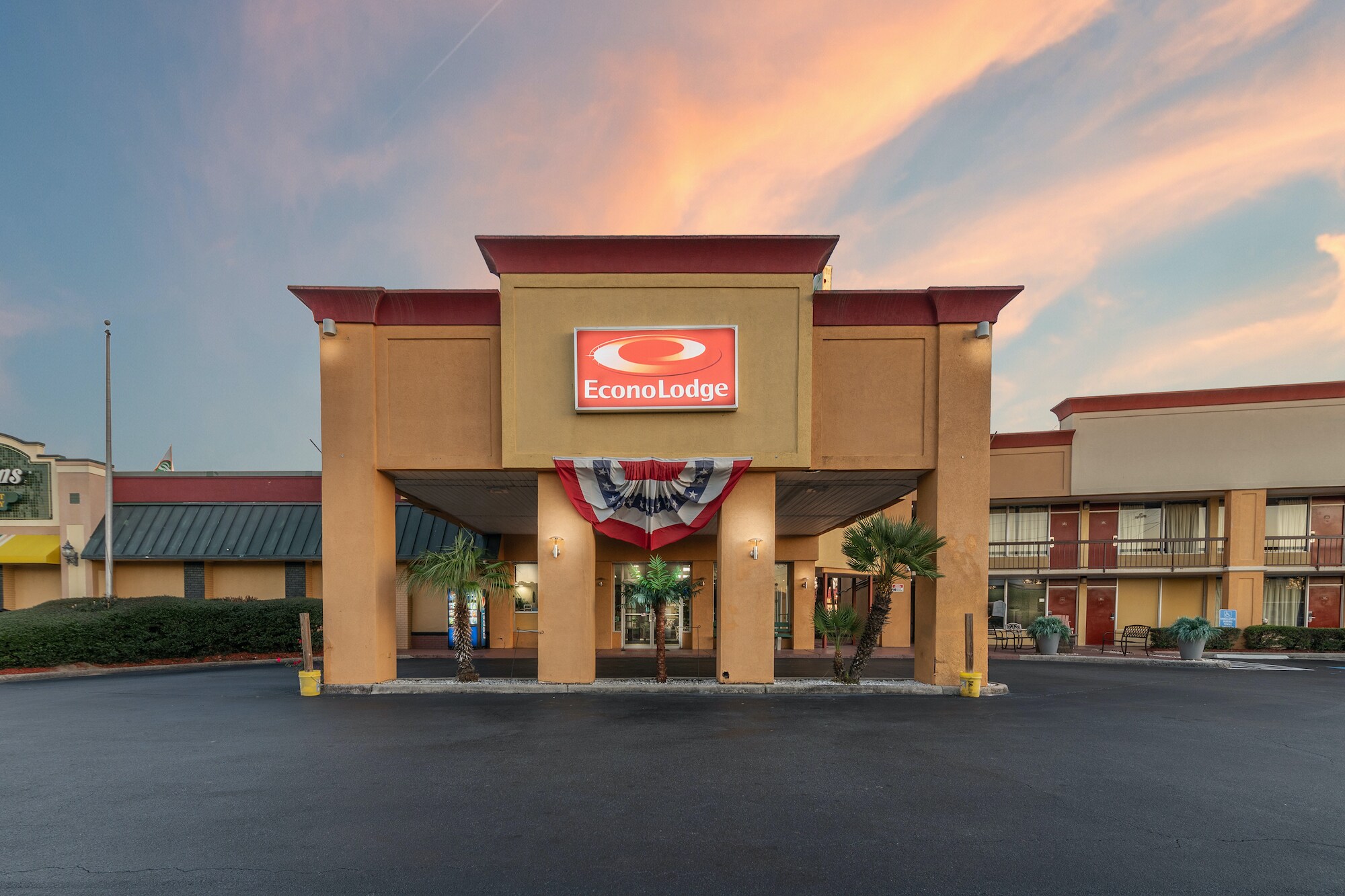 3 Gateway Blvd S, Savannah, GA 31419