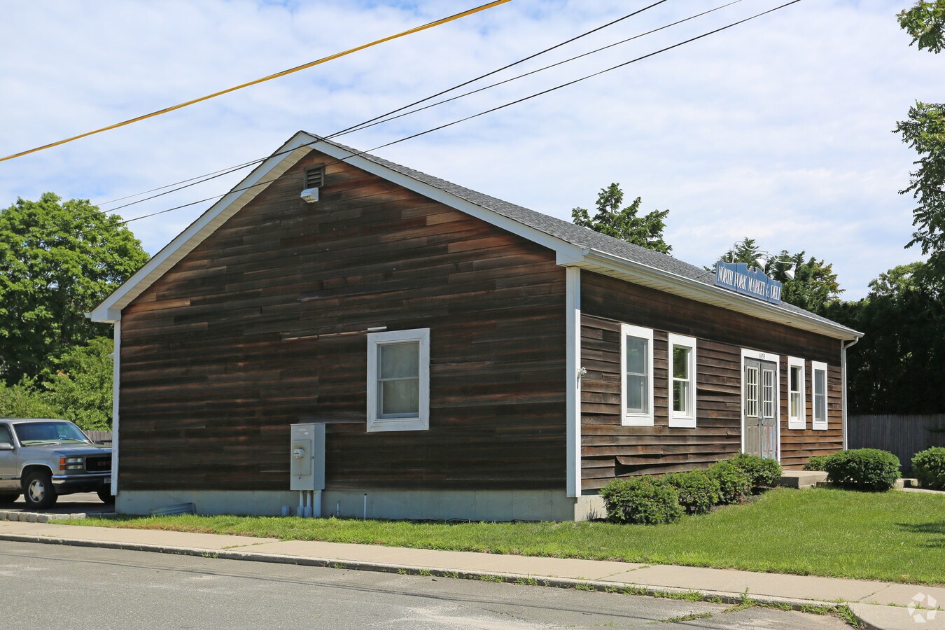 11155 Main Rd, Mattituck, NY 11952