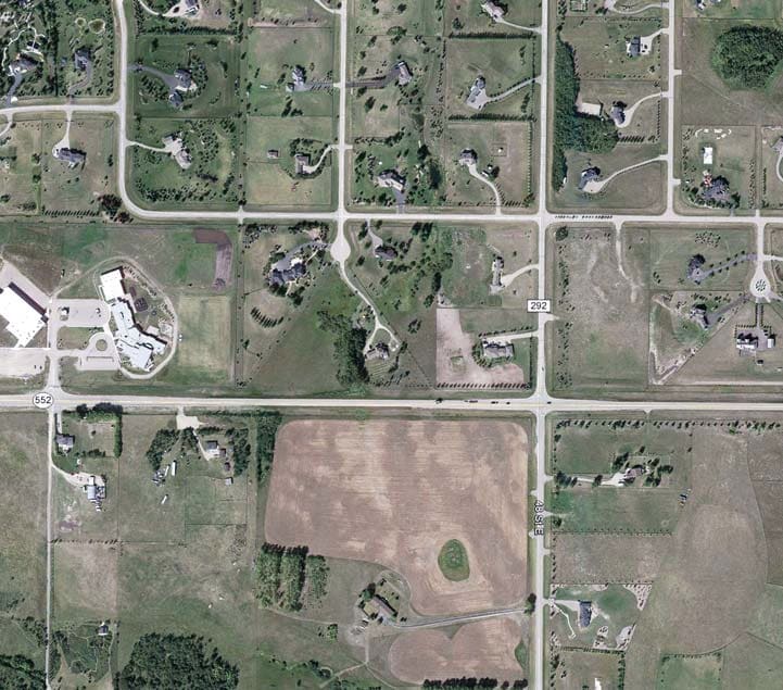 258242 48 St E, De Winton, AB for sale Primary Photo- Image 1 of 1