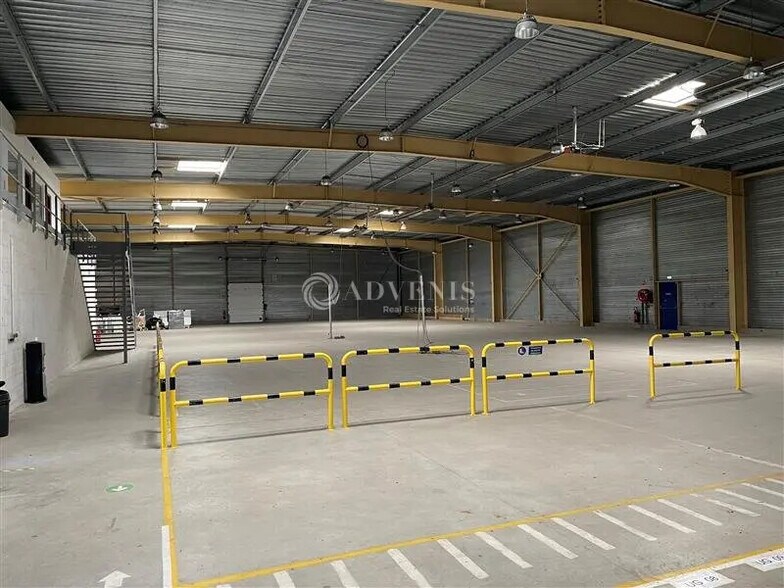 Flex in Sablé-sur-Sarthe for lease - Building Photo - Image 1 of 8