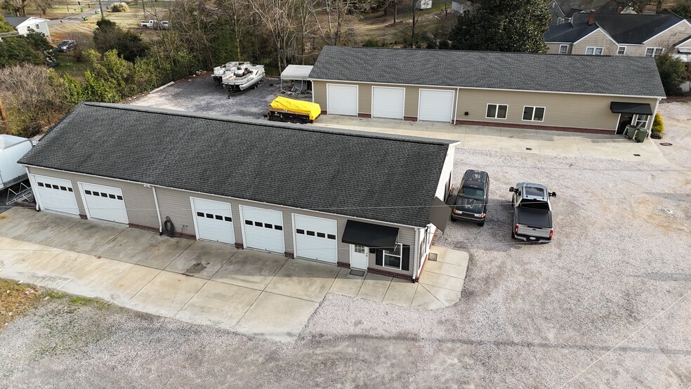 201 Spratt St, Fort Mill, SC for lease - Building Photo - Image 3 of 7