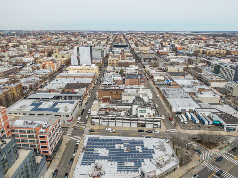 36-01 37th Ave, Long Island City, NY for sale - Building Photo - Image 3 of 3