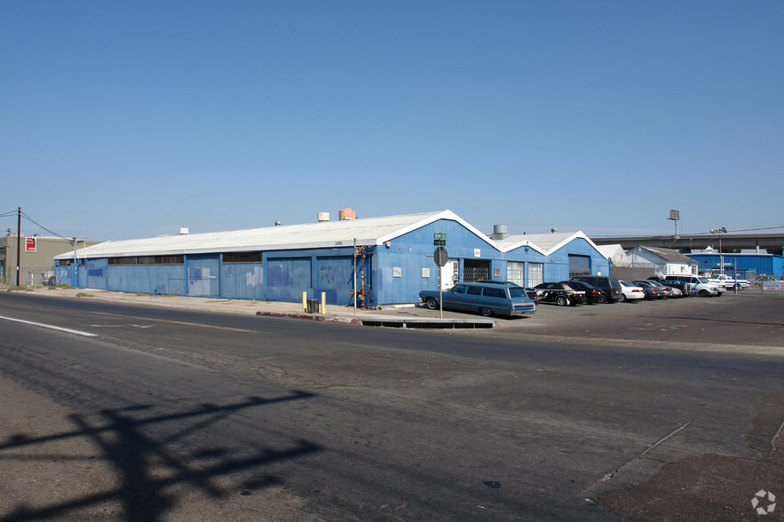 3388 Main St, San Diego, CA for lease - Primary Photo - Image 1 of 3