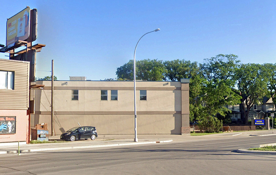 399 Pembina Hwy, Winnipeg, MB for lease - Building Photo - Image 2 of 6