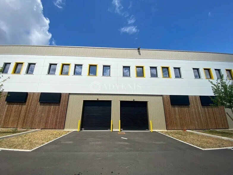 Flex in Fresnes for lease - Building Photo - Image 3 of 11