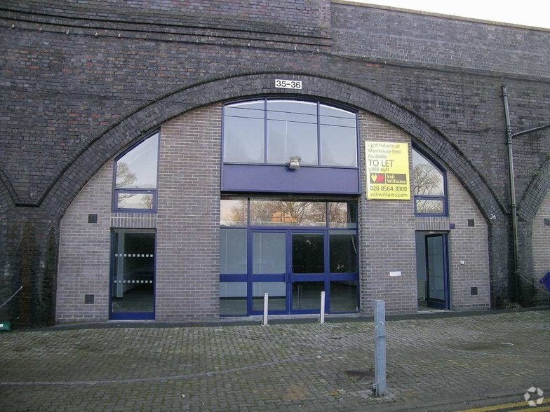 Alma Rd, Windsor for lease - Building Photo - Image 3 of 10