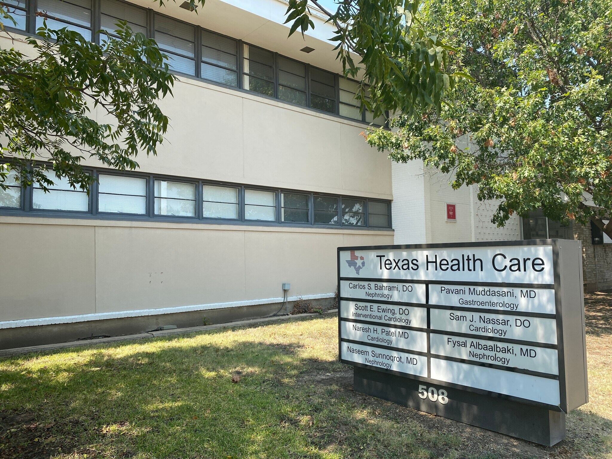 508 Adams St, Fort Worth, TX for lease Building Photo- Image 1 of 7