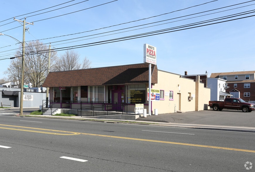 178-182 Pine St, Bristol, CT for sale - Primary Photo - Image 1 of 15