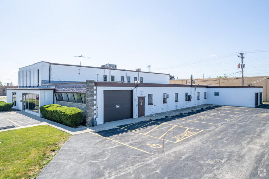 223 Interstate Rd, Addison, IL for lease - Building Photo - Image 2 of 41