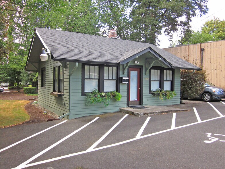 15969 SW Reese Rd, Lake Oswego, OR for sale - Building Photo - Image 1 of 1