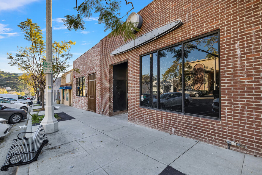 10045 Commerce Ave, Tujunga, CA for sale - Building Photo - Image 1 of 1