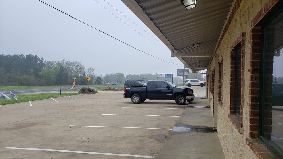 6725 E US Highway 80, Longview, TX for lease - Building Photo - Image 2 of 10