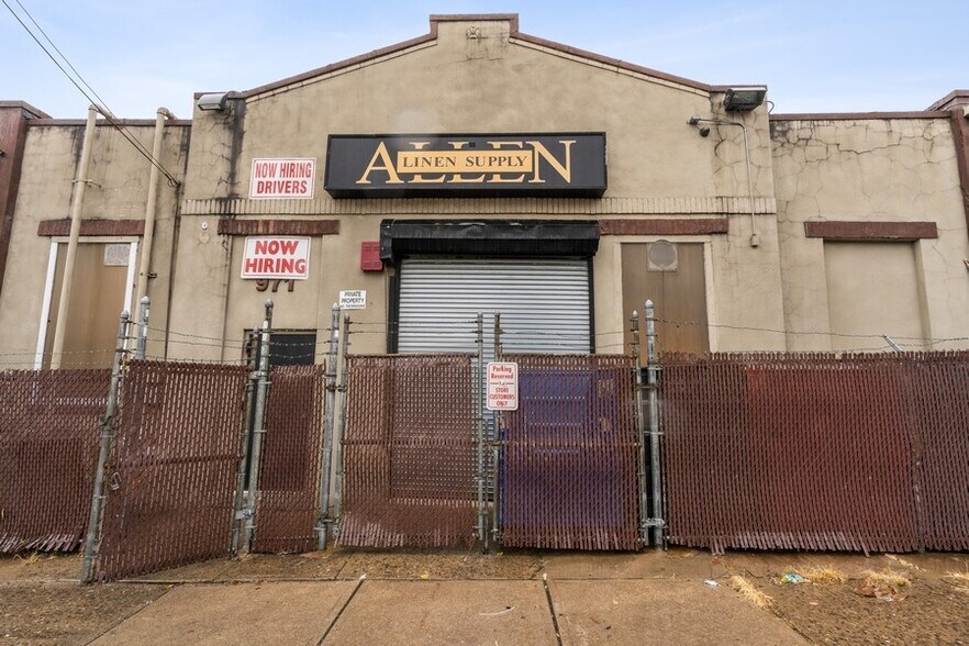 967 E 24th St, Paterson, NJ for sale - Primary Photo - Image 1 of 1