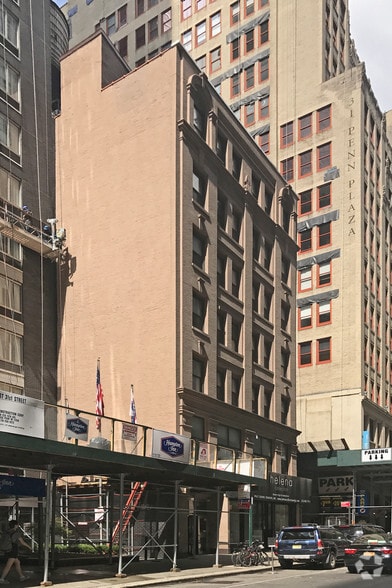 120 W 31st St, New York, NY for lease - Building Photo - Image 1 of 2