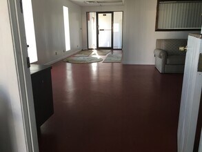 200 W Stevenson Rd, Ottawa, IL for lease Interior Photo- Image 1 of 7