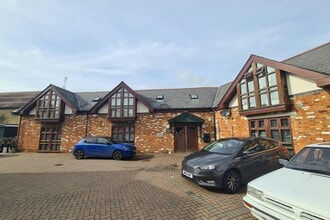 Quadrant Way, Weybridge for lease Building Photo- Image 2 of 5