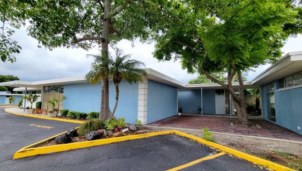 4100-4158 5th Ave N, Saint Petersburg, FL for lease - Building Photo - Image 3 of 12