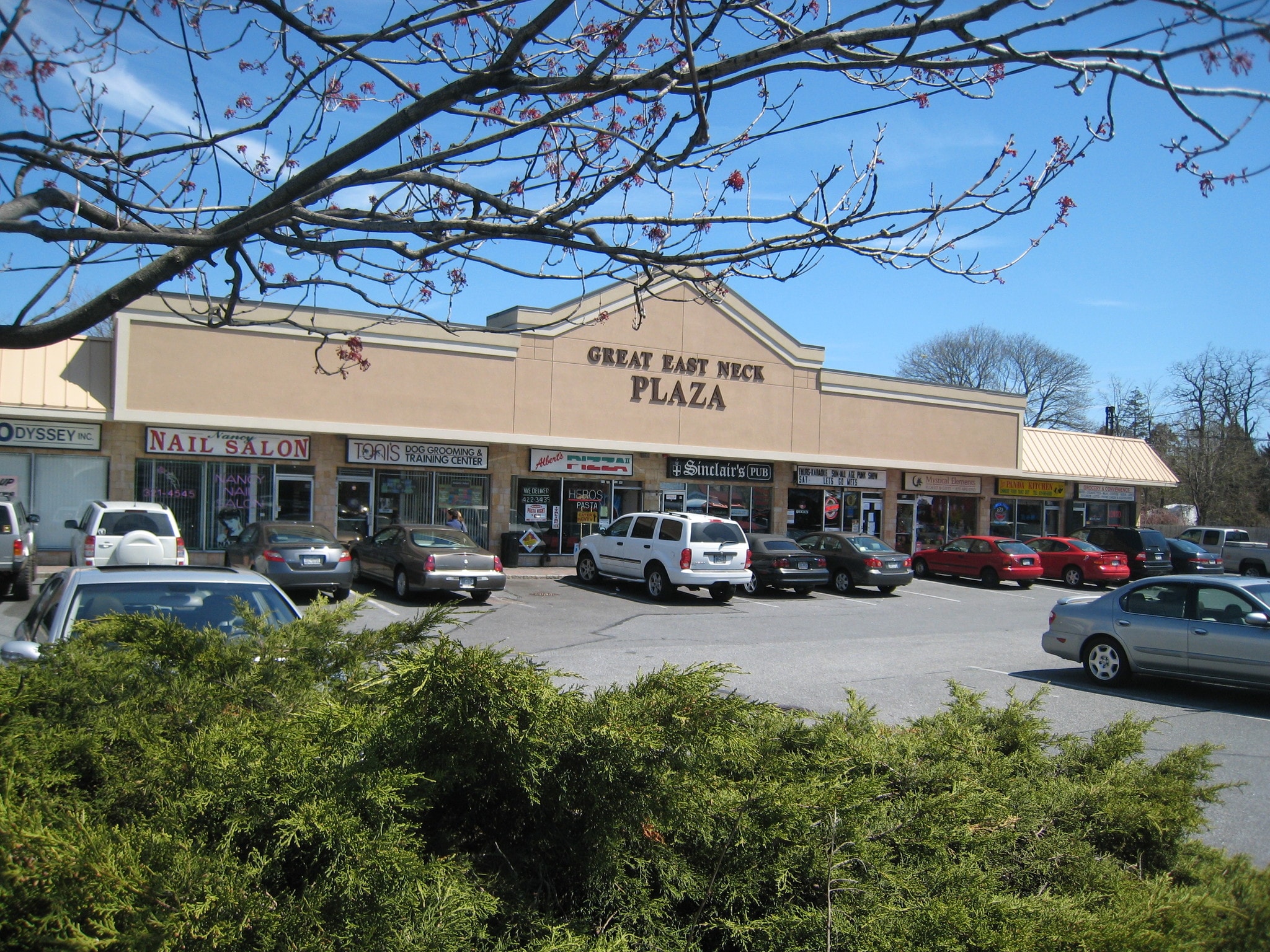 419 Great East Neck Rd, West Babylon, NY for sale Primary Photo- Image 1 of 1