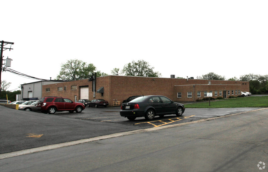 5200 Katrine Ave, Downers Grove, IL for lease - Primary Photo - Image 1 of 3