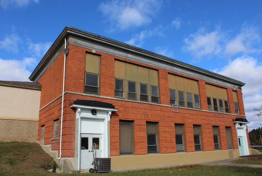 66 East St, Mechanicville, NY for sale - Primary Photo - Image 1 of 1